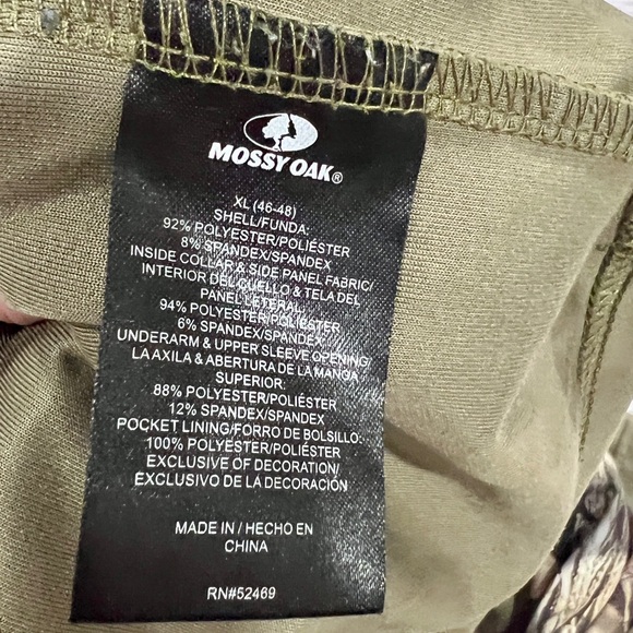 Mossy Oak Camoflauge half zip shirt with - Picture 8 of 10